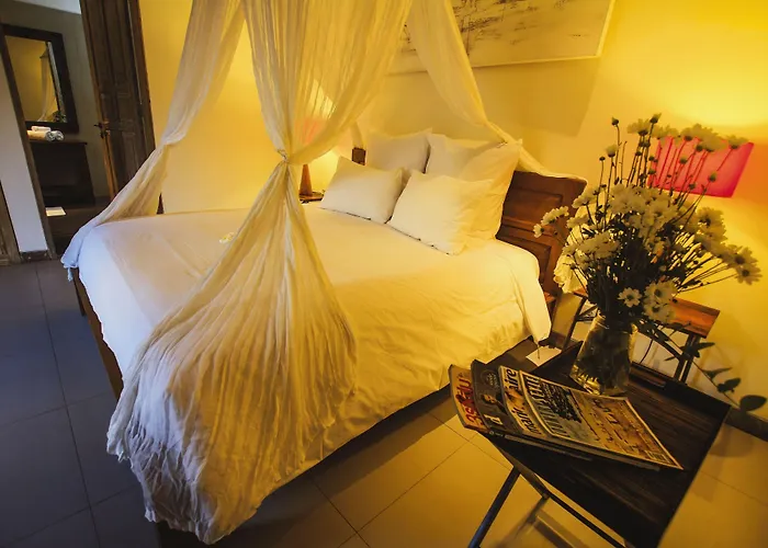 Villa The Decks Bali Legian