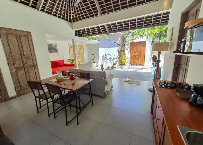 Villa The Decks Bali Legian